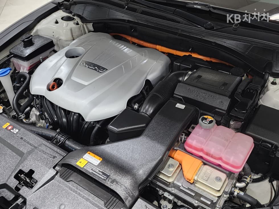 Хюндай The New (фейслифт) Grandeur (Azera) Хибрид2.4 Premium - 6