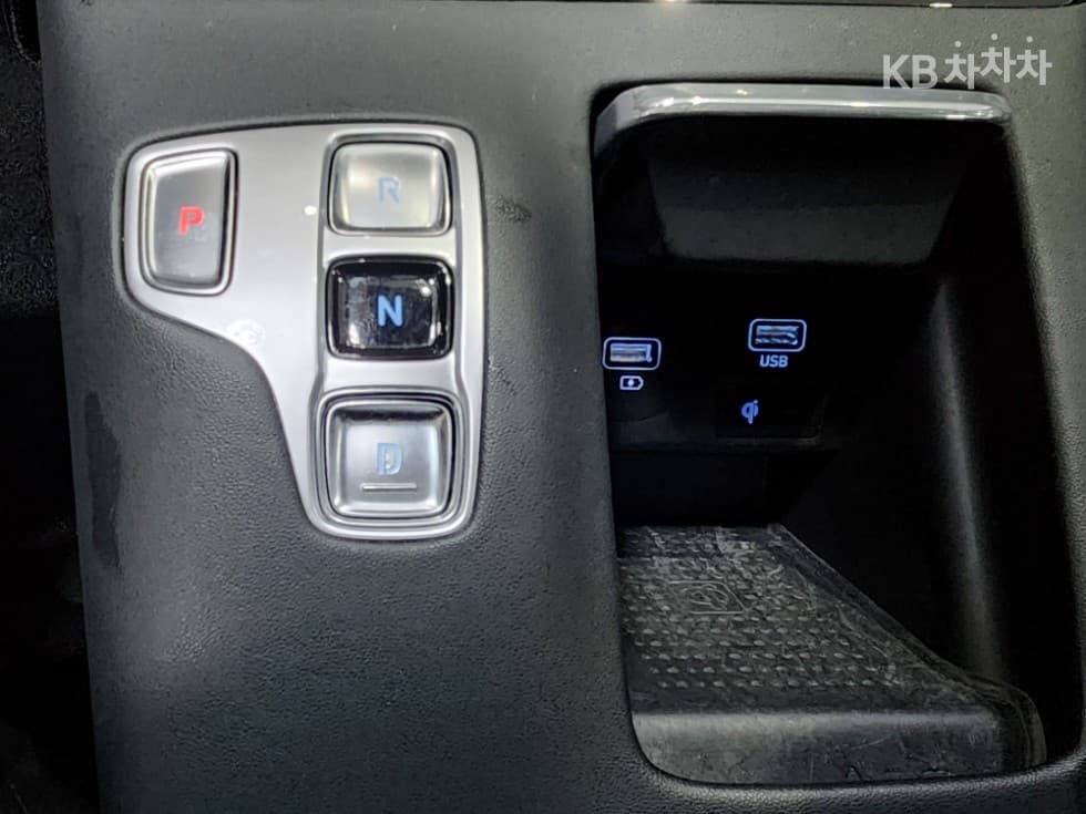 Хюндай The New (фейслифт) Grandeur (Azera) Хибрид2.4 Premium - 17