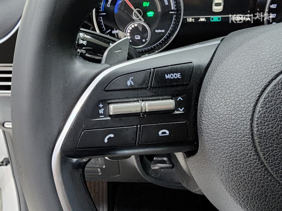 Хюндай The New (фейслифт) Grandeur (Azera) Хибрид2.4 Premium - 8