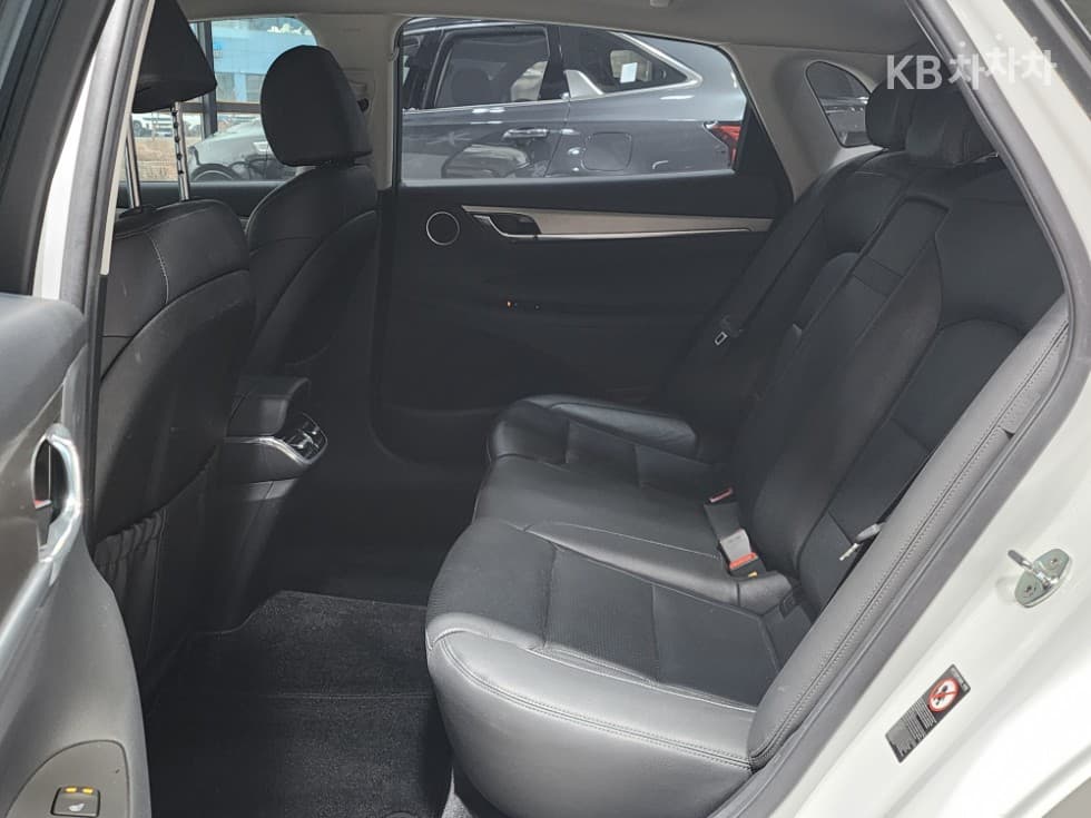 Хюндай The New (фейслифт) Grandeur (Azera) Хибрид2.4 Premium - 20