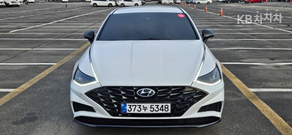 Hyundai Sonata (DN8)2.0 Modern