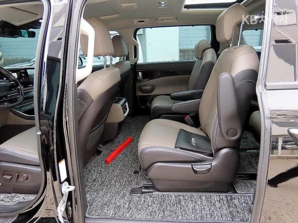 Киа The New (фейслифт) Канивал 4-то поколениеD2.2 9-местен Gravity - 6