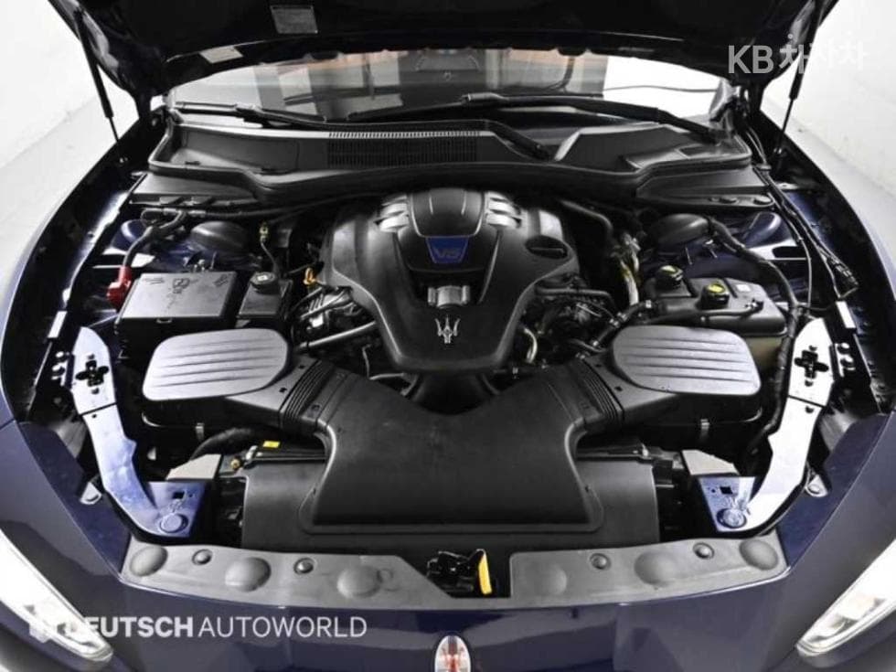 마세라티 기블리3.0 S Q4 3-토 поколение - 6