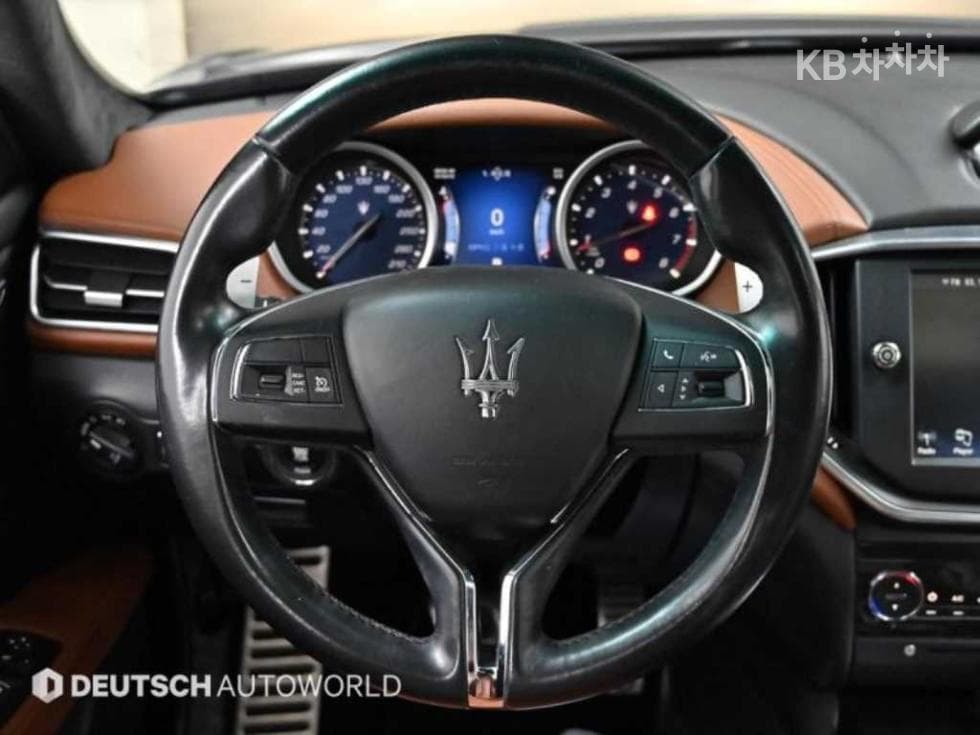 마세라티 기블리3.0 S Q4 3-토 поколение - 13