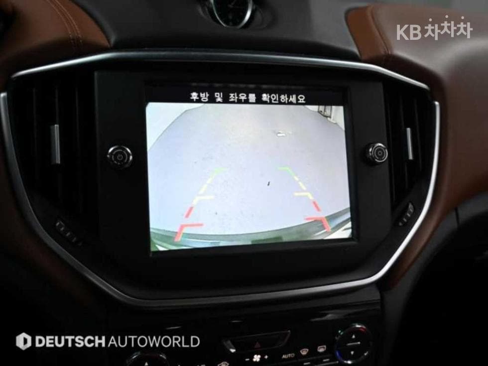 마세라티 기블리3.0 S Q4 3-토 поколение - 15