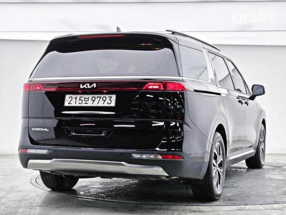 Kia Carnival 4th generationG3.5 GDI 9-seater Signature - 2