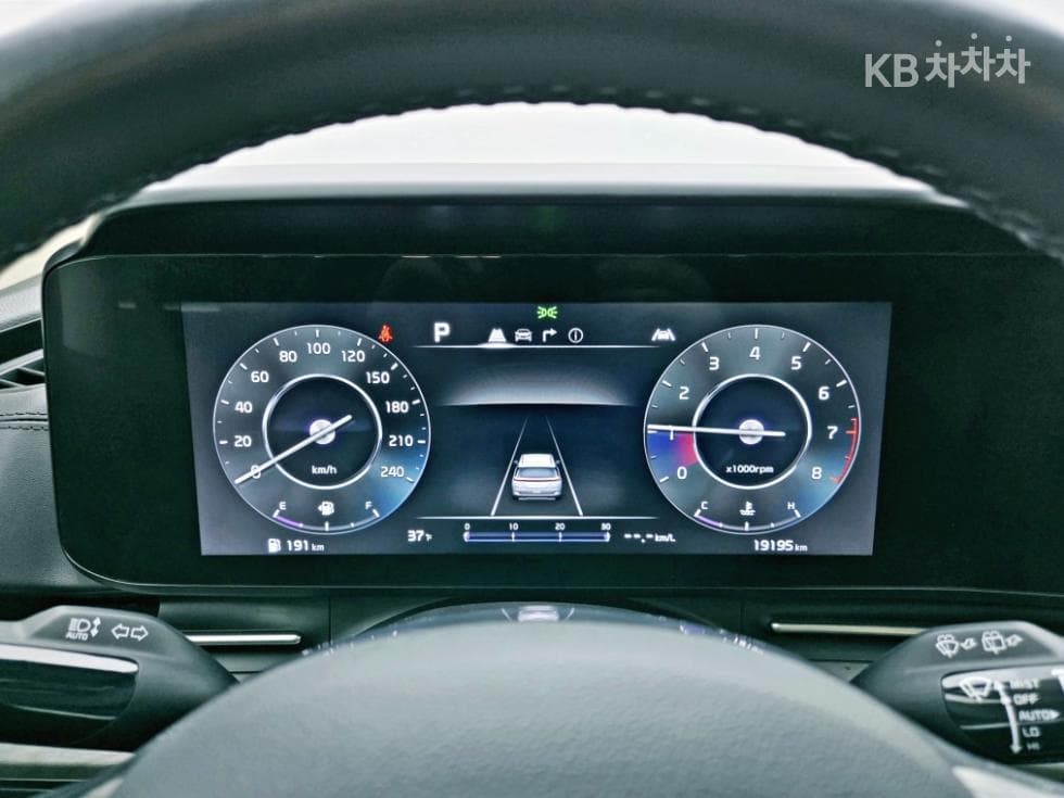 Kia Carnival 4th generationG3.5 GDI 9-seater Signature - 7