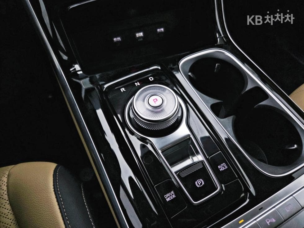 Kia Carnival 4th generationG3.5 GDI 9-seater Signature - 19