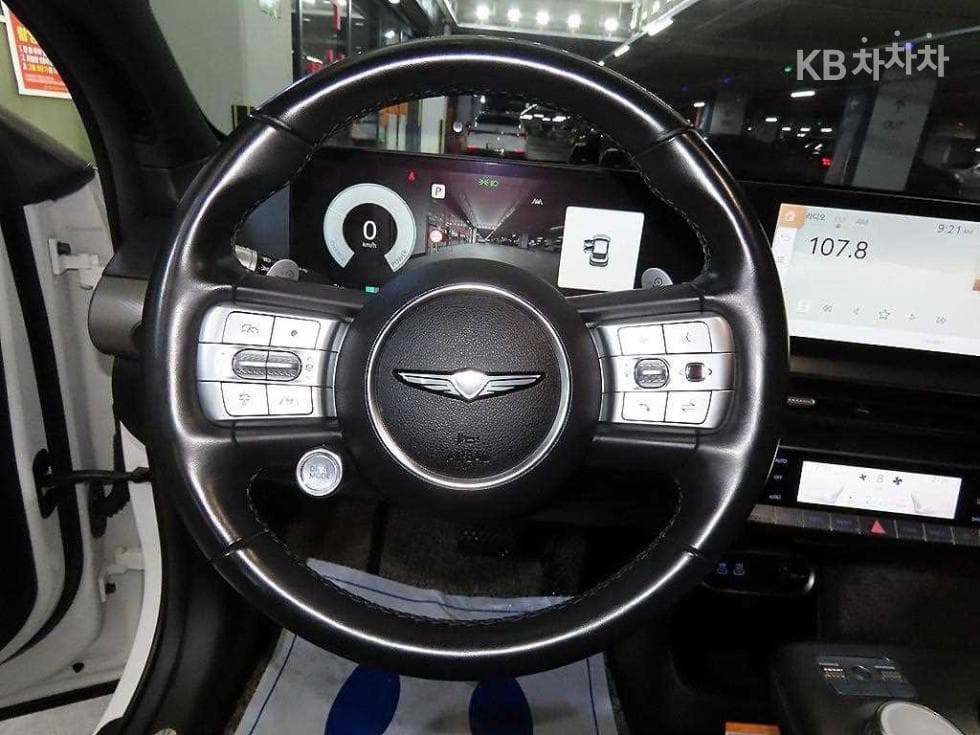 Genesis GV60Standard AWD Standard - 8