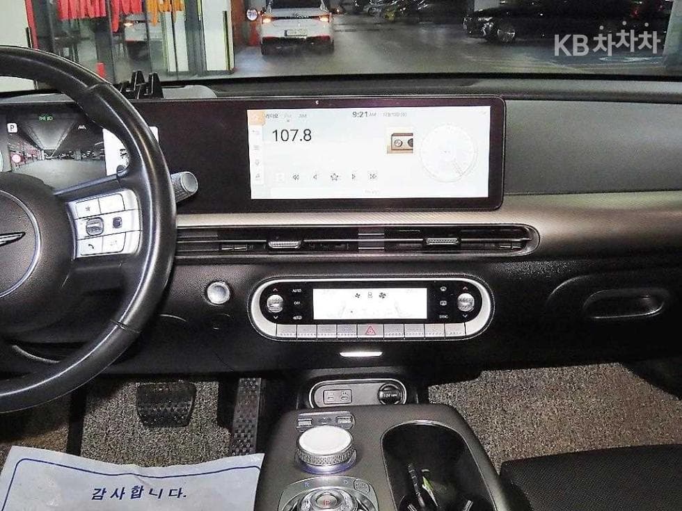 Genesis GV60Standard AWD Standard - 11