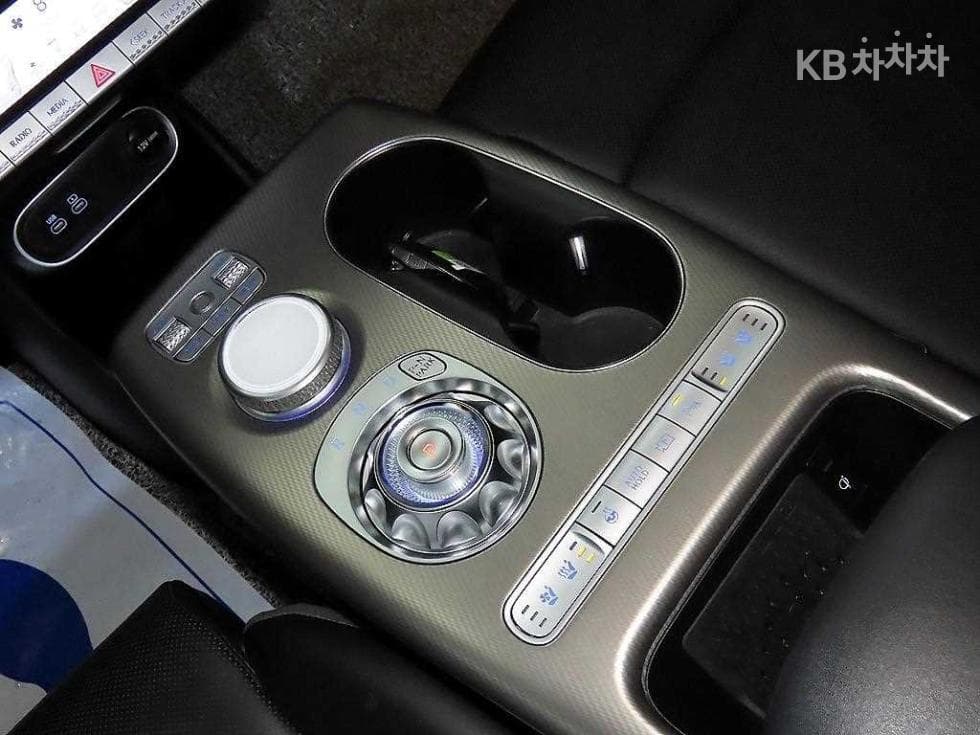 Genesis GV60Standard AWD Standard - 12