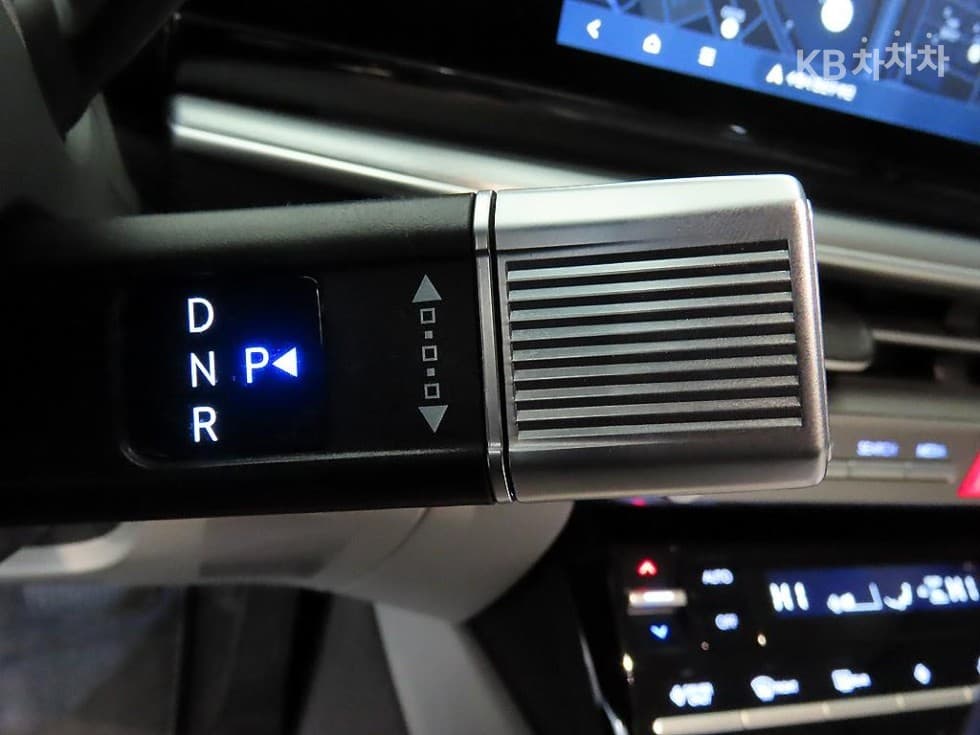 Hyundai The All New Grandeur (Azera) Hybrid1.6 Turbo Gasoline Exclusive - 12