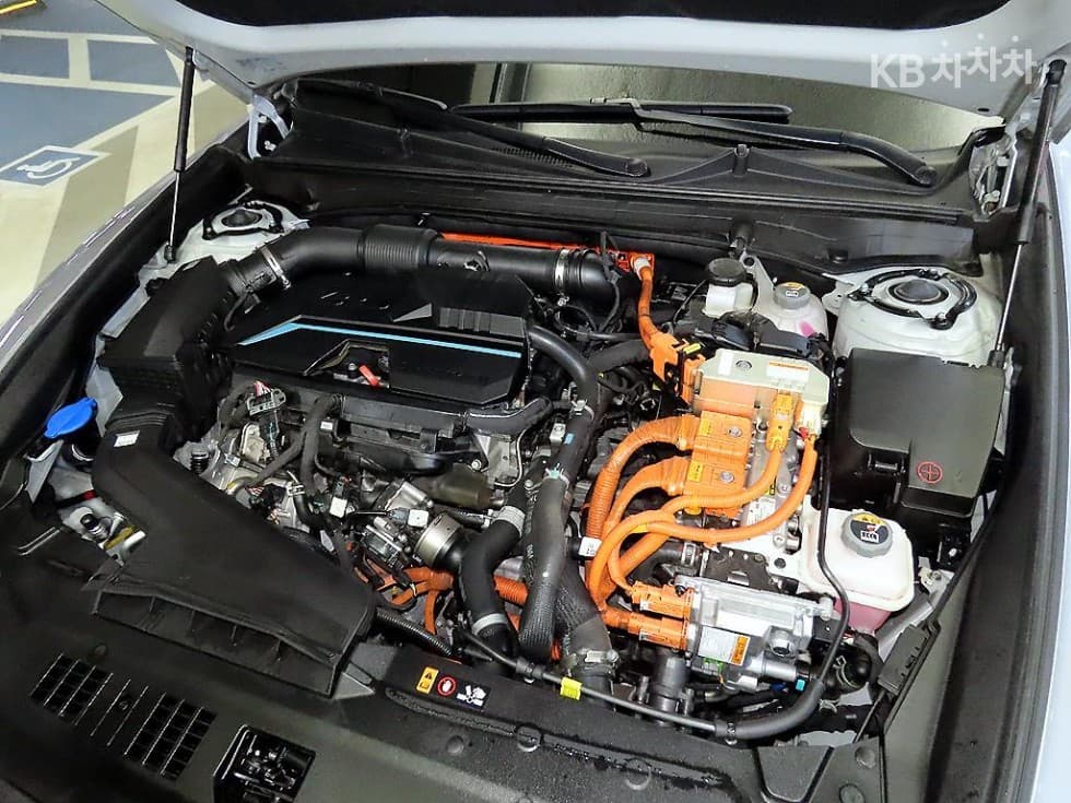 Hyundai The All New Grandeur (Azera) Hybrid1.6 Turbo Gasoline Exclusive - 19