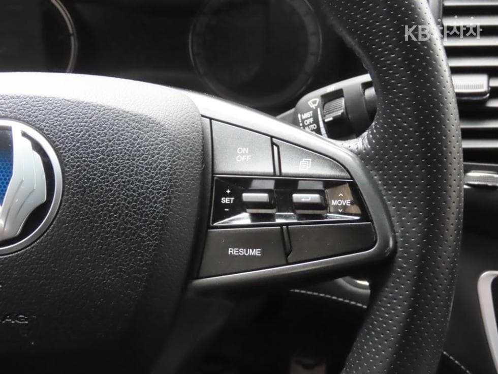 КейДжи Мобилити Rexton Sports Khan2.2 Дизел Динамик5링크 4x4 Динамик 에디션 - 12