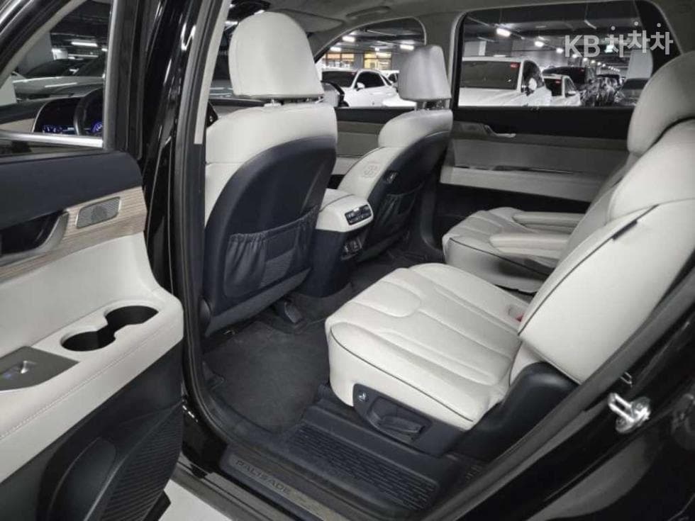Hyundai Palisade3.8 Gasoline 7-seater (Limousine) AWD Prestige - 10
