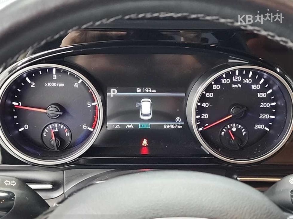 Kia Carnival 4th generationD2.2 9-seater Noblesse - 6