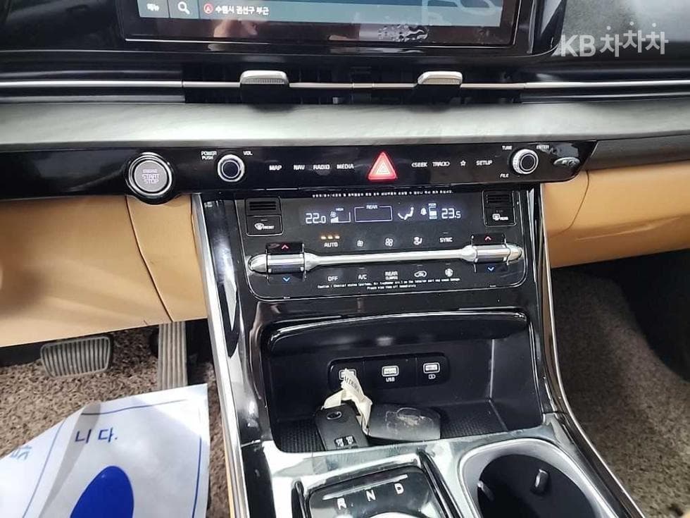 Kia Carnival 4th generationD2.2 9-seater Noblesse - 10