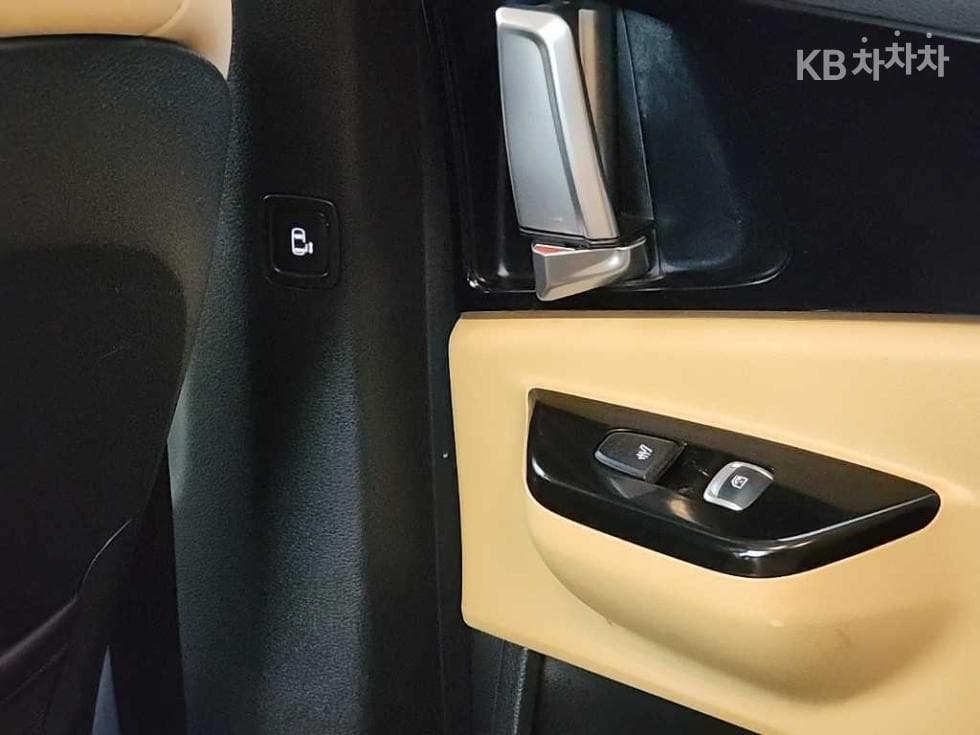 Kia Carnival 4th generationD2.2 9-seater Noblesse - 14