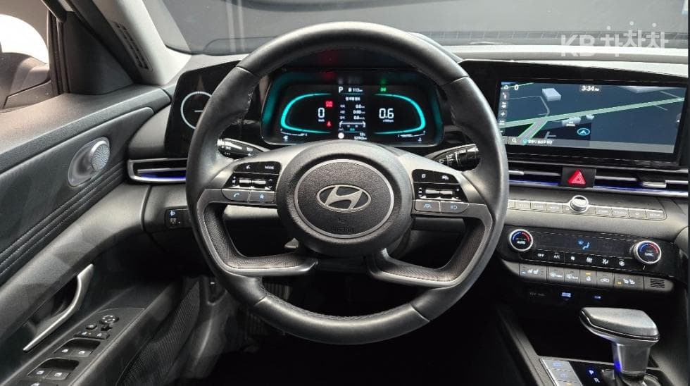 Hyundai The New (facelift) Avante (Elantra) (CN7)1.6 Gasoline Modern - 13