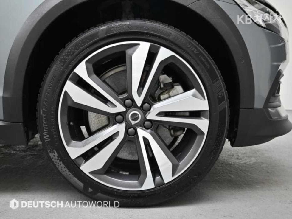 Volvo V60 CC(Второ поколение)B5 AWD Pro - 5