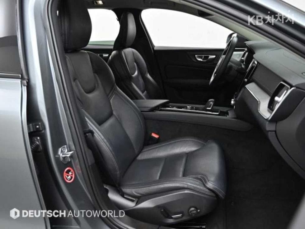 Volvo V60 CC(Второ поколение)B5 AWD Pro - 10