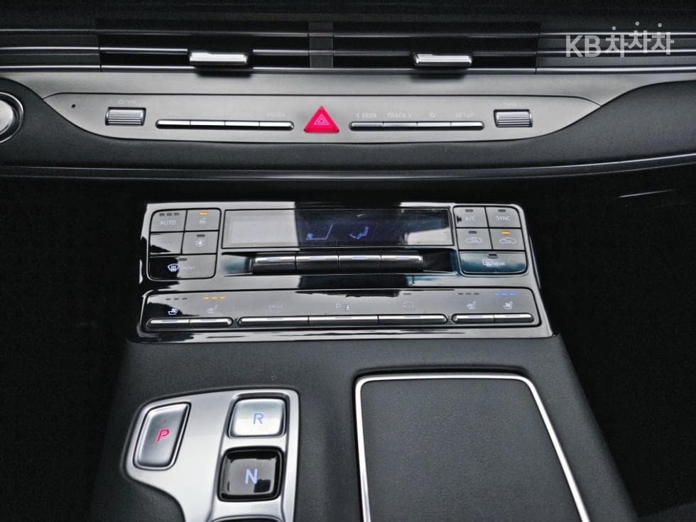 Хюндай The New (фейслифт) Grandeur (Azera)2.5 Premium 초이스 - 14