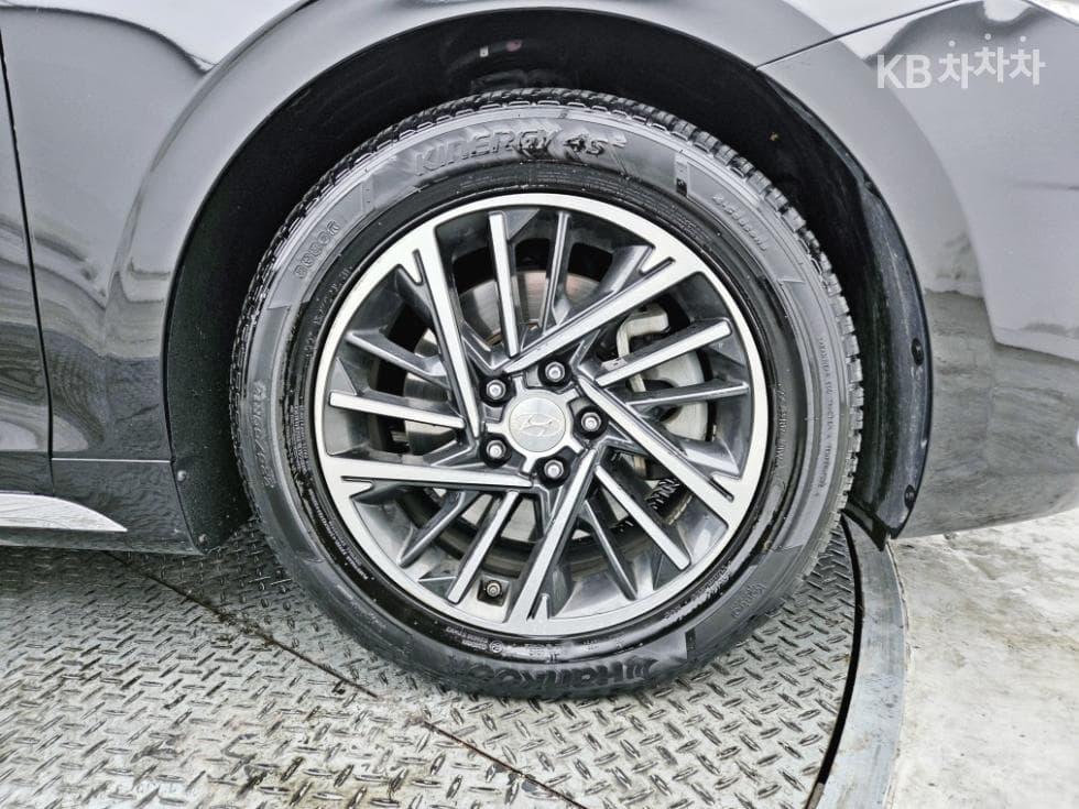 Хюндай The New (фейслифт) Grandeur (Azera)2.5 Premium 초이스 - 21