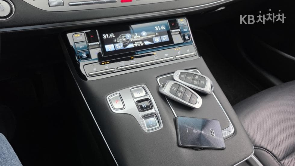 Хюндай The New (фейслифт) Grandeur (Azera)2.5 Exclusive - 20