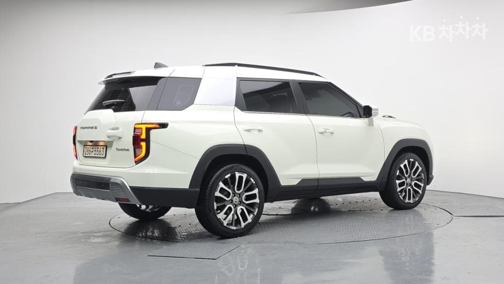 КейДжи Мобилити 토레스(J100)1.5 GDI Турбо AWD T7 - 4