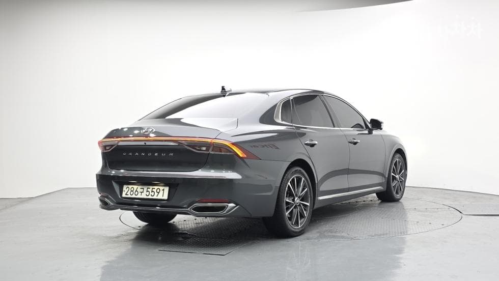 Хюндай The New (фейслифт) Grandeur (Azera)2.5 Le Blanc - 4