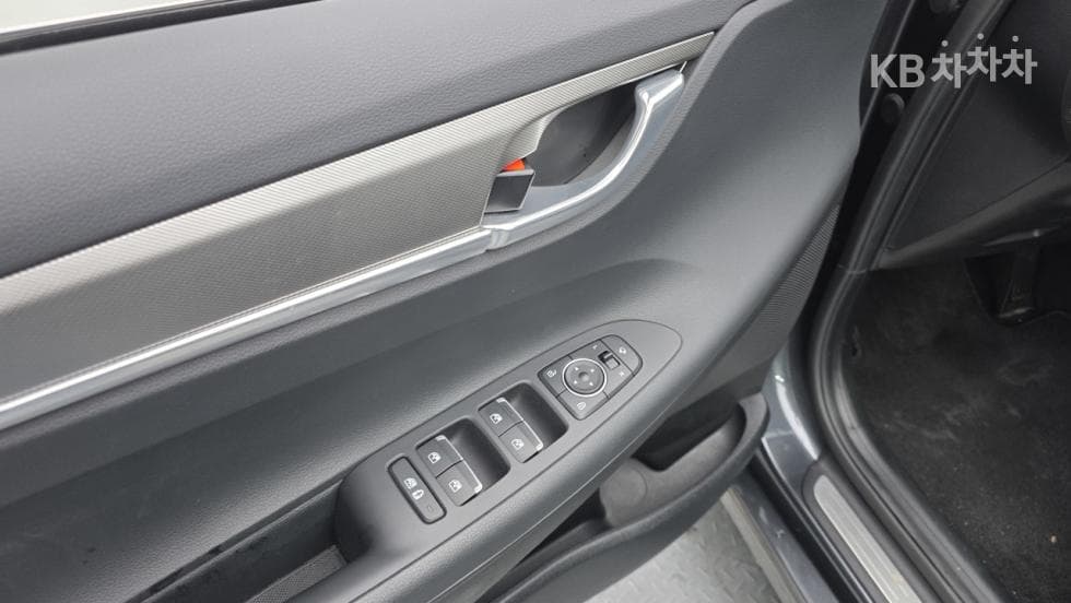 Хюндай The New (фейслифт) Grandeur (Azera)2.5 Le Blanc - 16