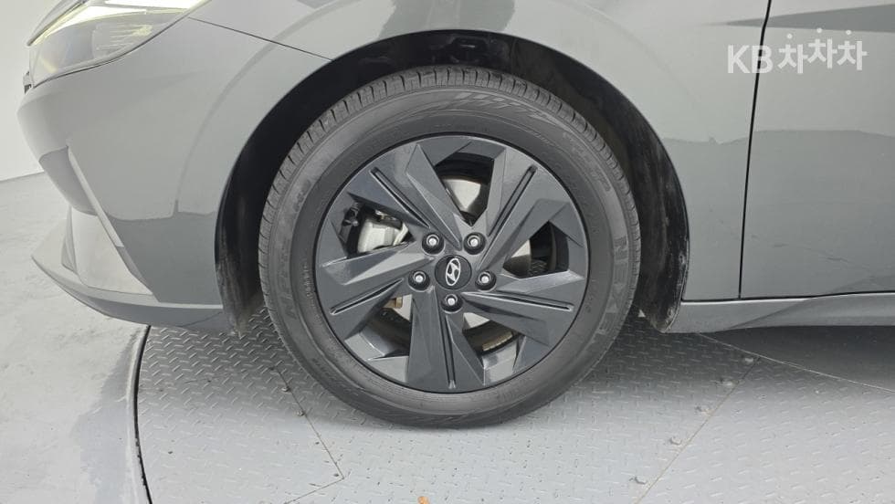 Хюндай The New (фейслифт) Avante (Elantra) Хибрид (CN7)1.6 HEV Modern - 11