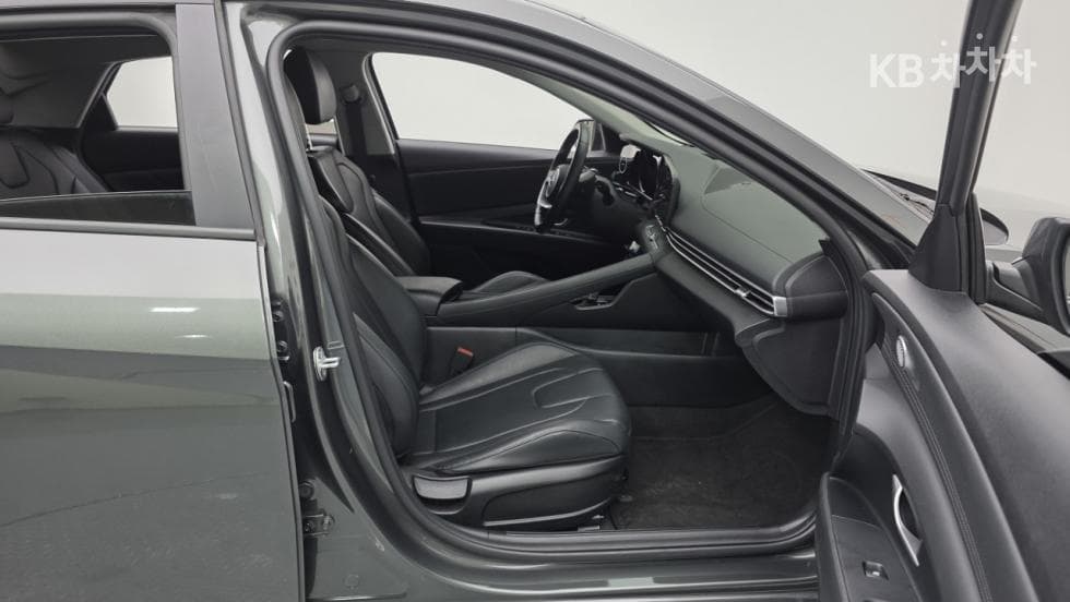 Хюндай The New (фейслифт) Avante (Elantra) Хибрид (CN7)1.6 HEV Modern - 12