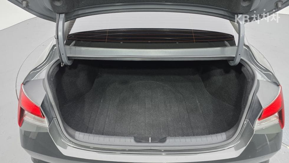 Хюндай The New (фейслифт) Avante (Elantra) Хибрид (CN7)1.6 HEV Modern - 15