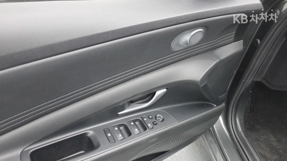 Хюндай The New (фейслифт) Avante (Elantra) Хибрид (CN7)1.6 HEV Modern - 17