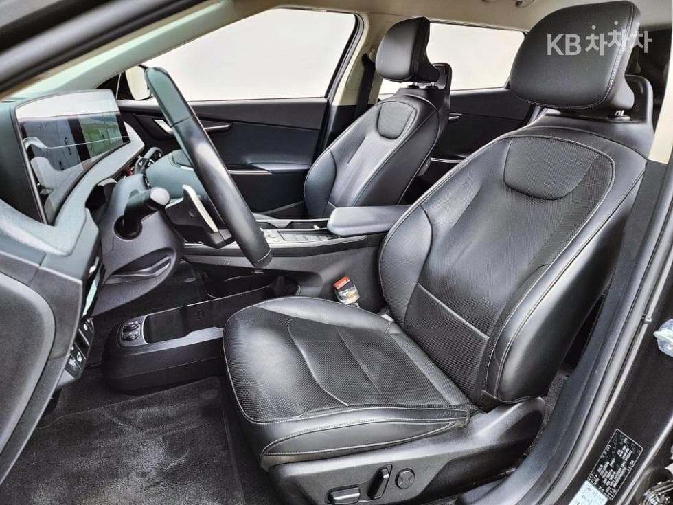 Киа EV6롱 레Местен지 2WD Air - 8