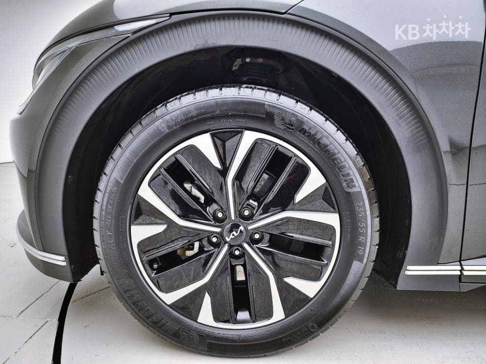 Киа EV6롱 레Местен지 2WD Air - 18