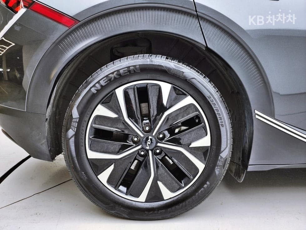 Киа EV6롱 레Местен지 2WD Air - 20
