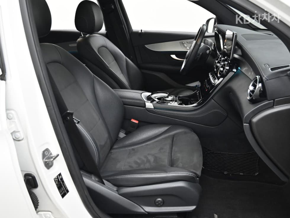 Mercedes-Benz GLC(X253)300 4Matic Coupe Standard - 10