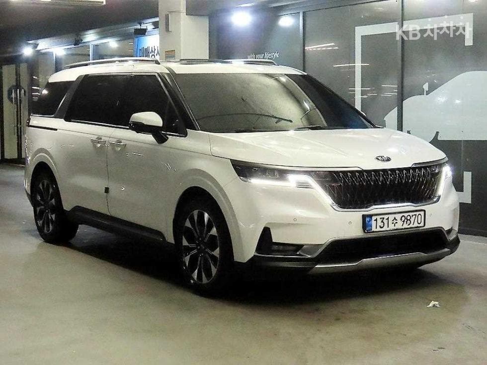 Киа Канивал 4-то поколение D2.2 9-местен Signature - Image 1