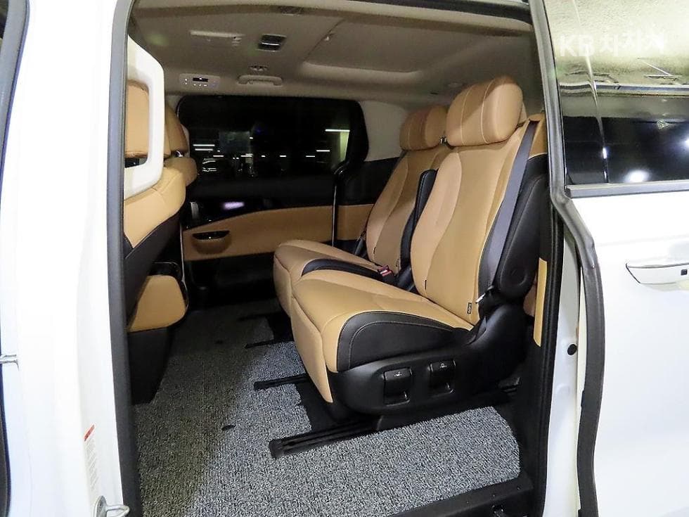 Kia Carnival 4th generationG3.5 GDI 7-seater (Limousine) Signature - 7