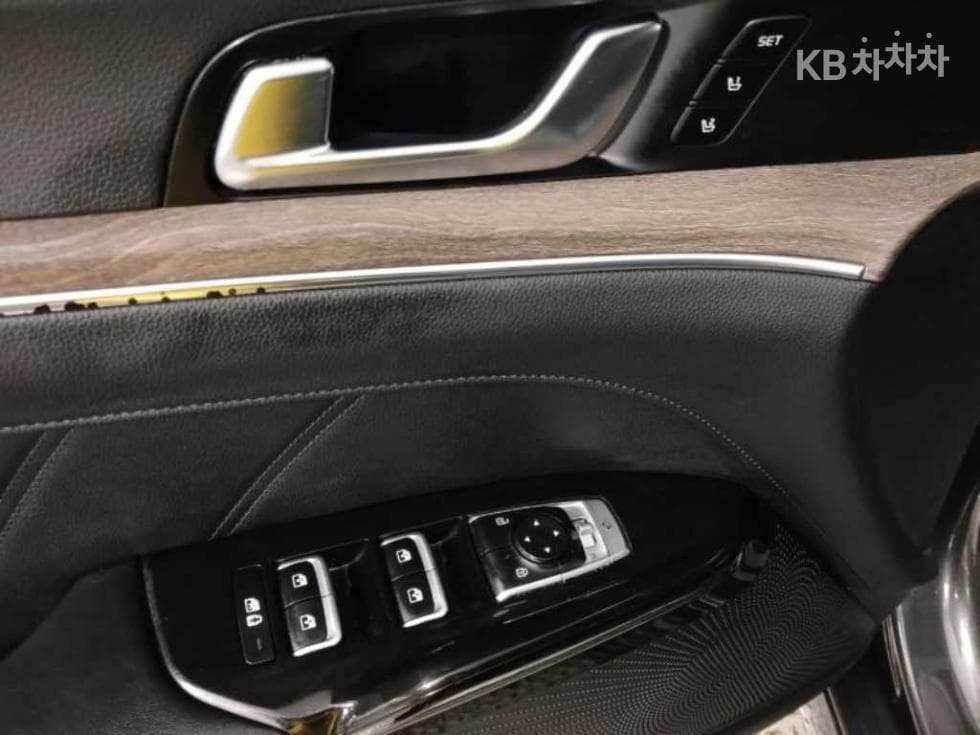 Киа K5 3-토 поколение2.0 Бензин Signature - 9