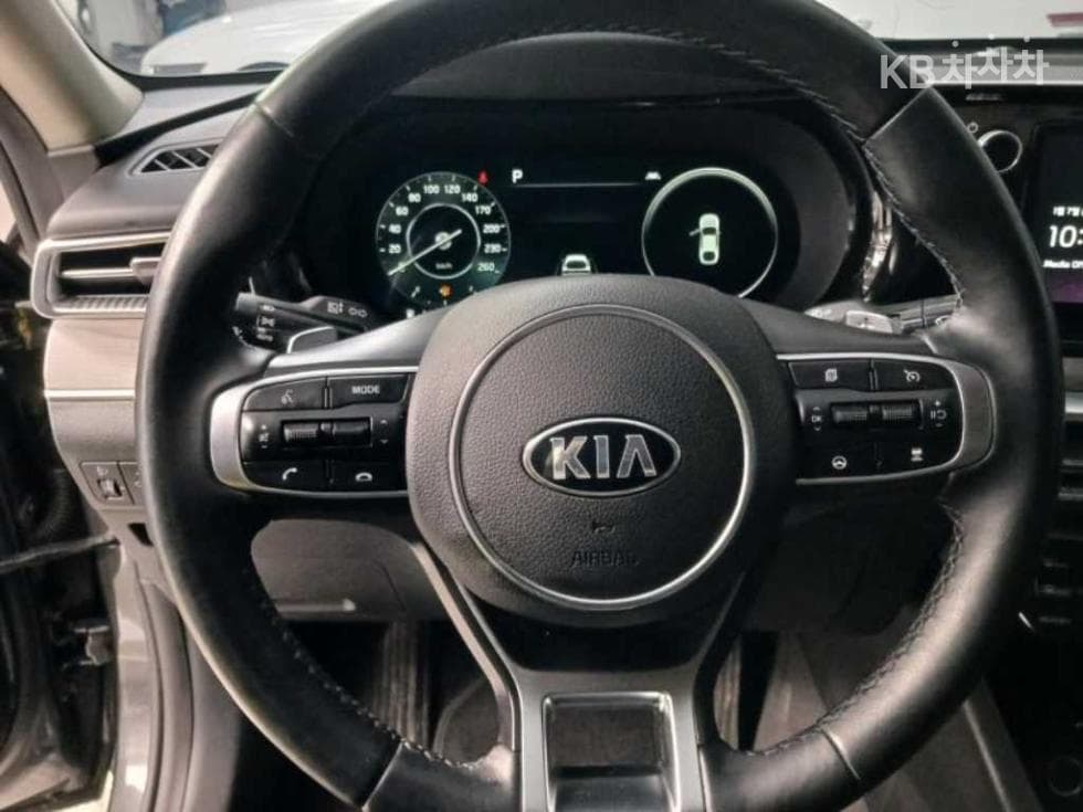 Киа K5 3-토 поколение2.0 Бензин Signature - 11