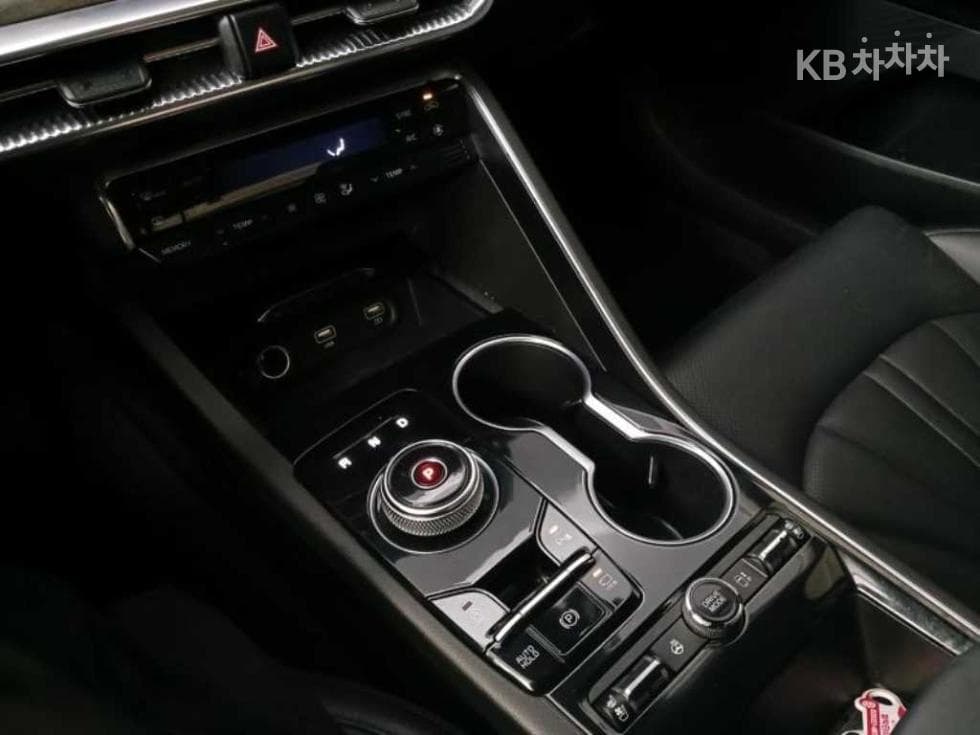 Киа K5 3-토 поколение2.0 Бензин Signature - 15