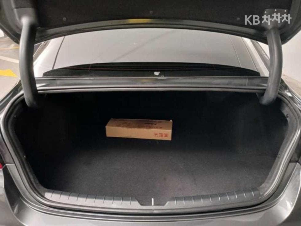 Киа K5 3-토 поколение2.0 Бензин Signature - 18