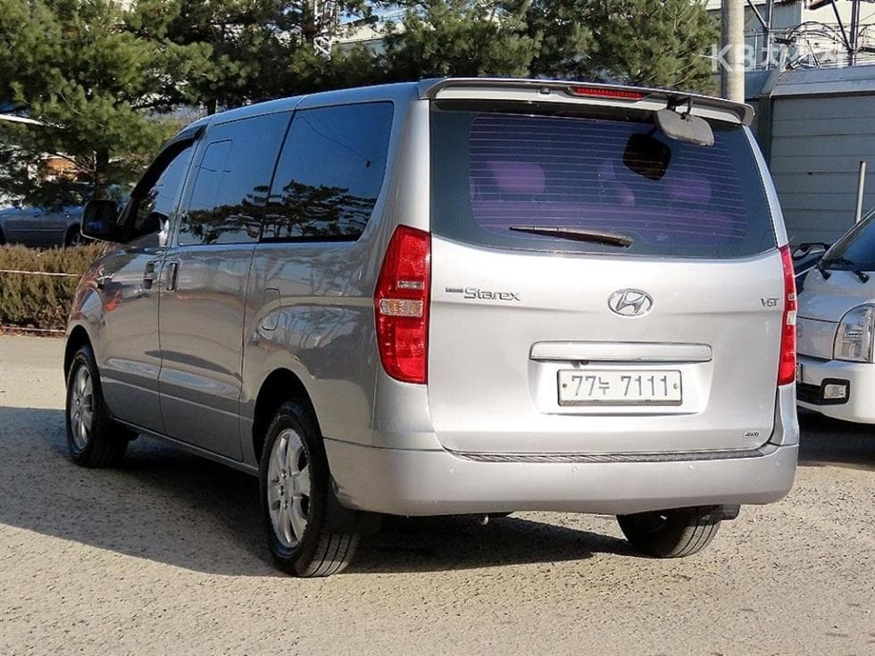 Хюндай Гранд Старекс12-местен Комби CVX 4x4 Premium - 3