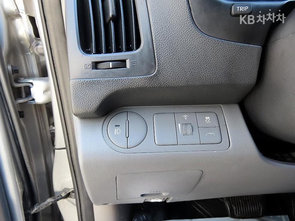 Хюндай Гранд Старекс12-местен Комби CVX 4x4 Premium - 13