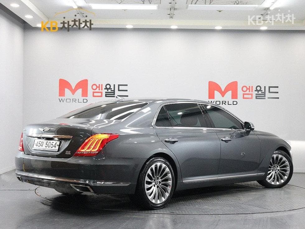 Genesis EQ9003.8 GDI AWD Premium Luxury - 3