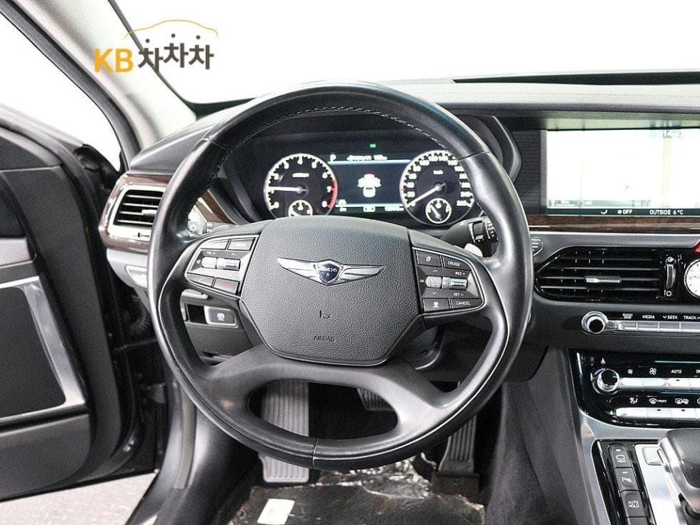 Genesis EQ9003.8 GDI AWD Premium Luxury - 13