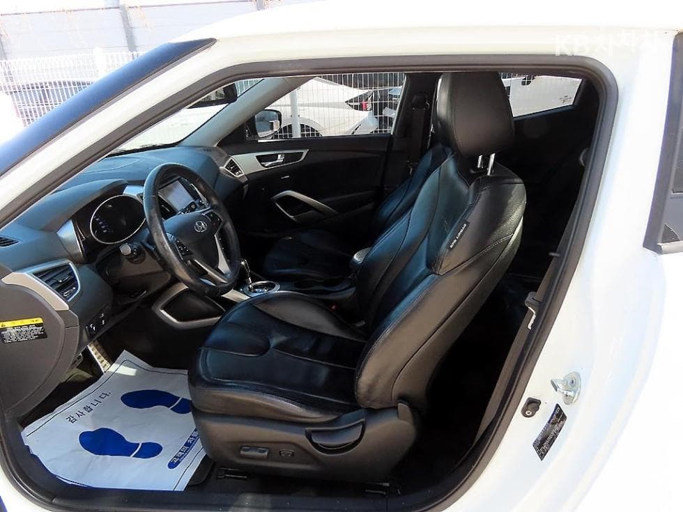 Hyundai VelosterDCT Pack - 5